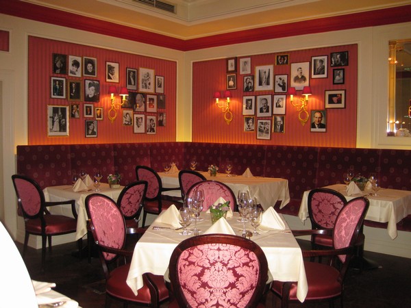 n_img_2691_the_sacher_cafe_in_graz.jpg