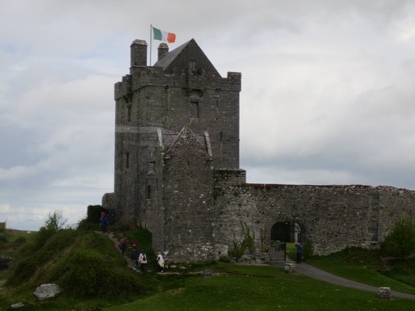 n_img_3545__dunguaire_castle___kinvera.jpg