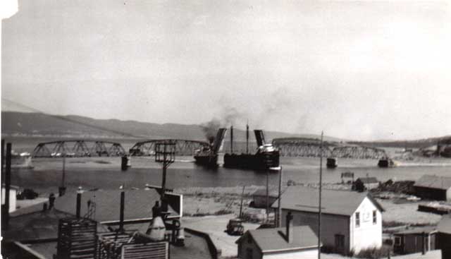 Gaspe_old_bridge(BL)